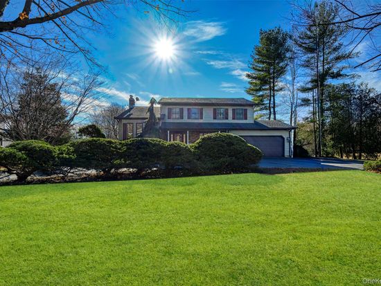 6 Penelope Lane, Huntington, NY 11743