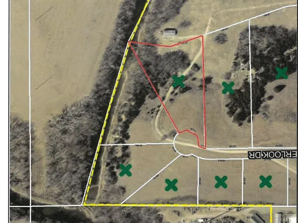 2018 Overlook Dr, Salina, KS 67401