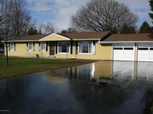 58508 Ash Rd, Three Rivers, MI 49093