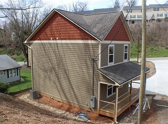 4th image of 21 Woodfin Ave