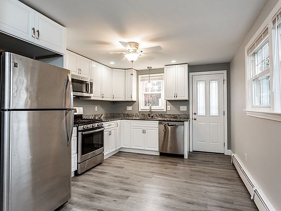 5th image of 34-36 Petipas Ln