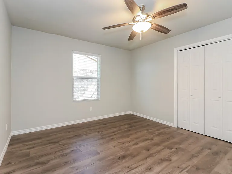 3300 Chalmette Ct — Photo 14