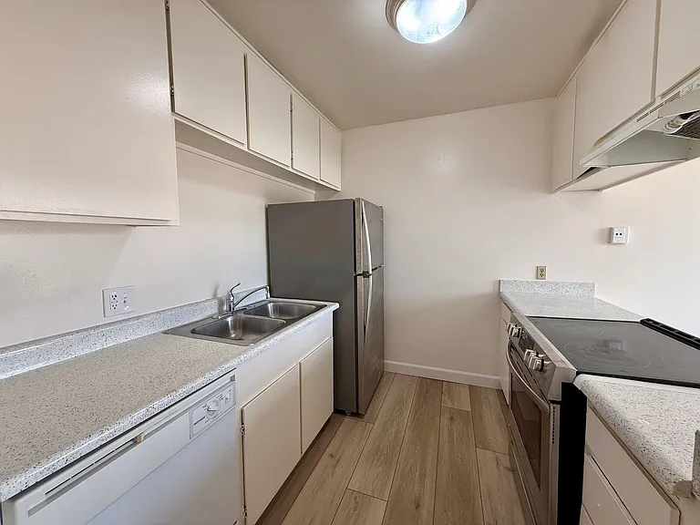 6902 Mission Gorge Rd #8 — Photo 3