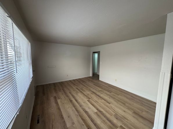 2904 E 24th St N, Wichita, KS 67219