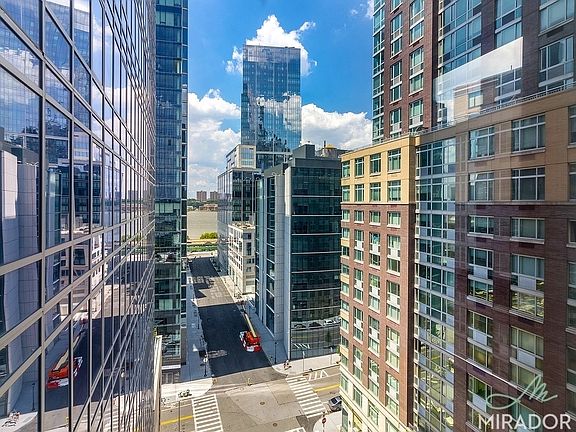 4th image of 21 W End Ave APT 1218