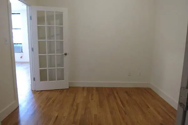 Rented by Manhattan Best Realty, Inc. | media 33