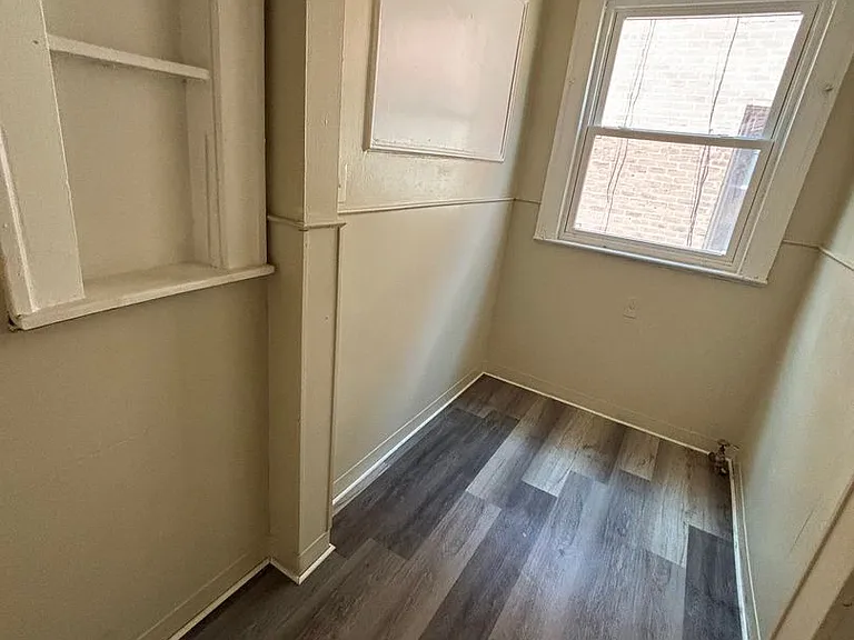2669 Glendale St — Photo 6