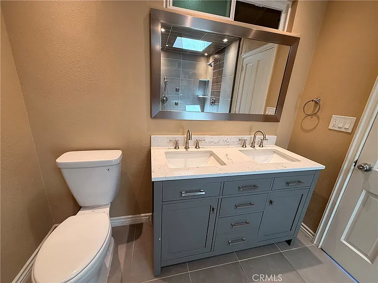 1447 S Valley Center Ave — Photo 26