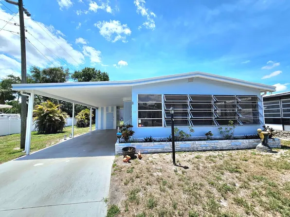 21 Ligonier Dr, North Fort Myers, FL 33903