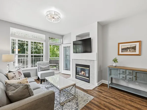 1505 South Shore DRIVE #205, Delavan, WI 53115