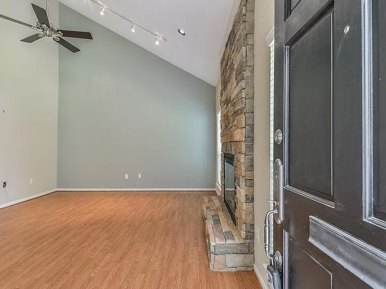 9406 Bassoon Dr — Photo 7