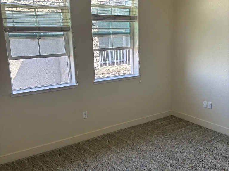 Luxe Ripon Apartments — Photo 19