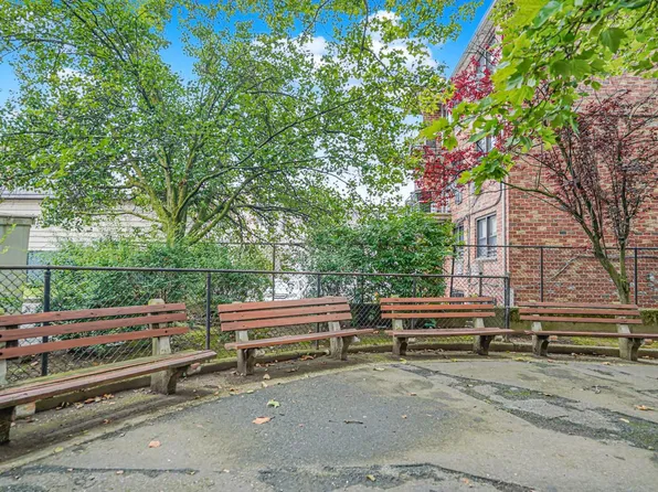 2685 East Seventh Street image 23 of 25