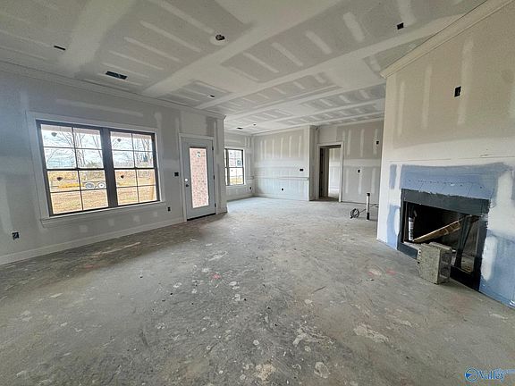 2nd image of 8055 State Line Rd