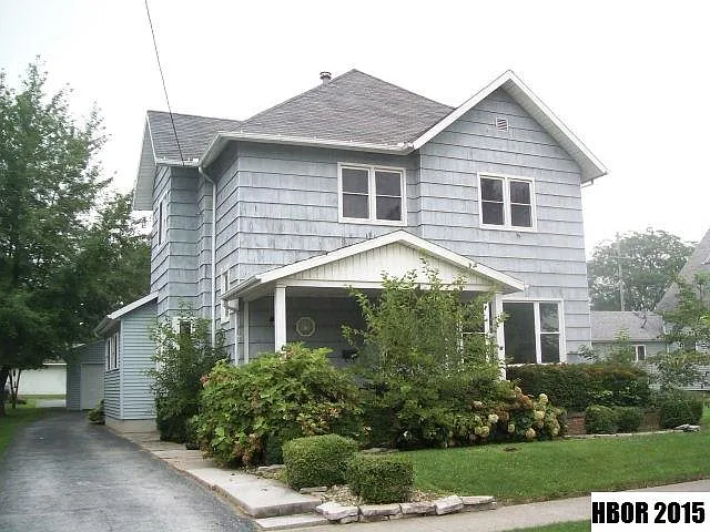 417 N Main St photo 1
