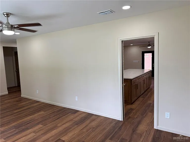 1101 Kerria Ave — Photo 5