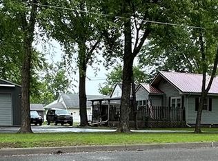 430 S Livingston St, Brookfield, MO 64628