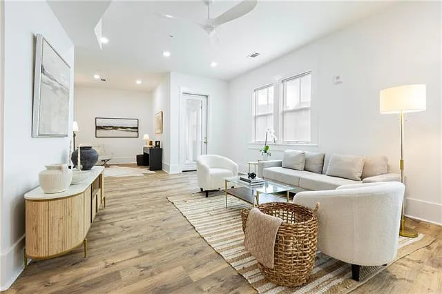 3 bed, 2.5 bath, 1934 sqft, $4,000 — Photo 3