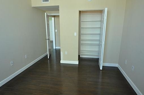 4th image of 2000 N Bayshore Dr APT 1405