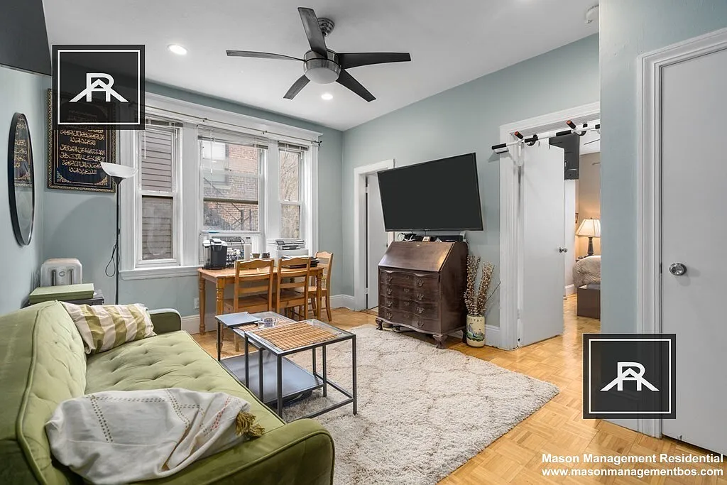 1 bed, 1.0 bath, $2,200 — Photo 3
