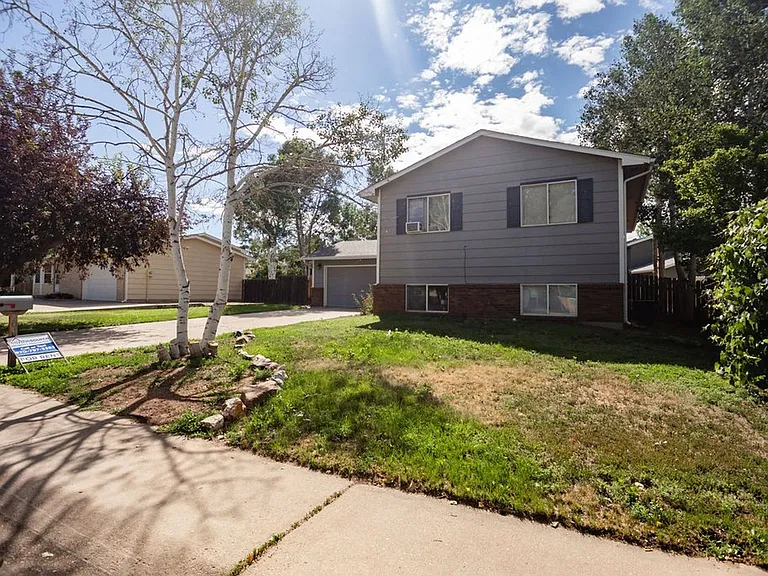 117 43rd Avenue Ct — Photo 2