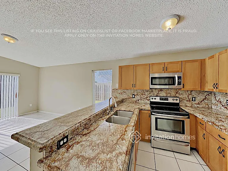 17011 SW 139th Pl — Photo 10