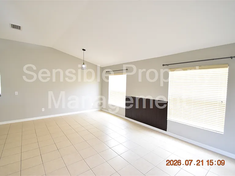 4033 Huntingdale Ct — Photo 9