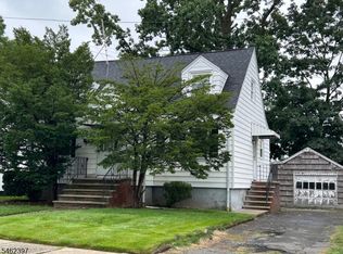222 Terrace Ave, Lodi, NJ 07644