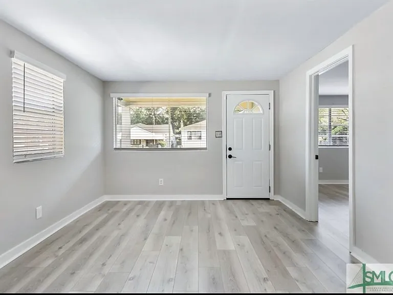 703 W 46th St — Photo 13