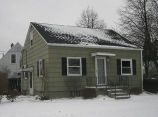 3226 N 11th St, Sheboygan Fls, WI 53083
