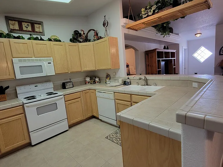 2740 Jericho Dr — Photo 21