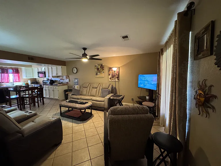 201 Riverfront Dr #4 — Photo 28