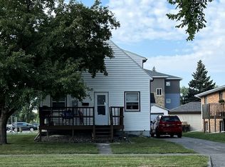 1405 8th Ave N, Fargo, ND 58102