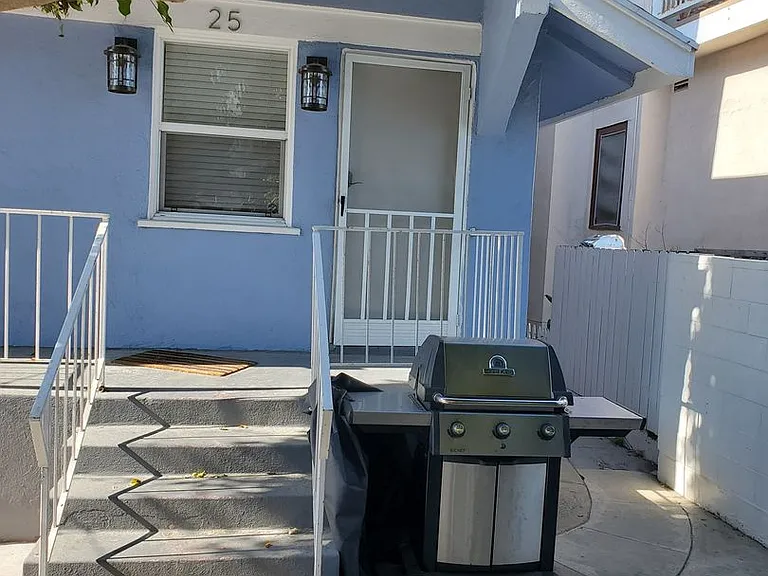 25 Clubhouse Ave — Photo 1