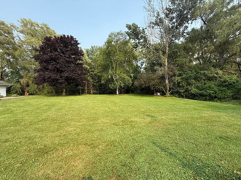 579 Colby St — Photo 5