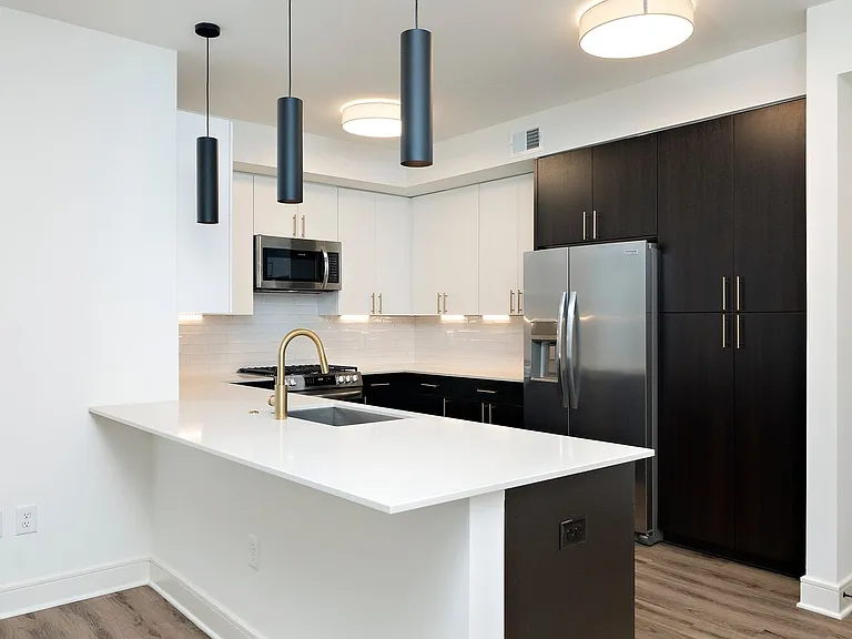 615 Peace St #304 — Photo 9
