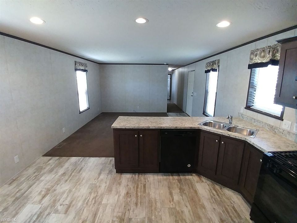 1st image of 9 Saint Peters Dr