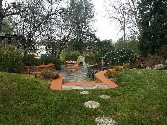 2nd image of 6448 Hickory Ave