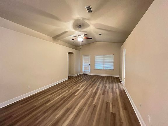 3rd image of 3862 Sandspur Ln