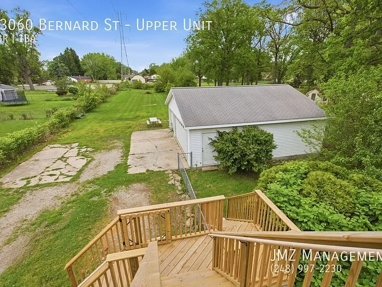 23060 Bernard St #UPPER — Photo 31
