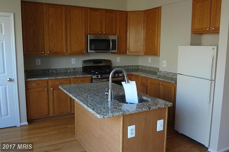 2nd image of 7823 Yankee Harbor Dr