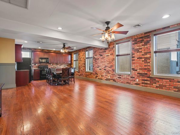377 New York Ave