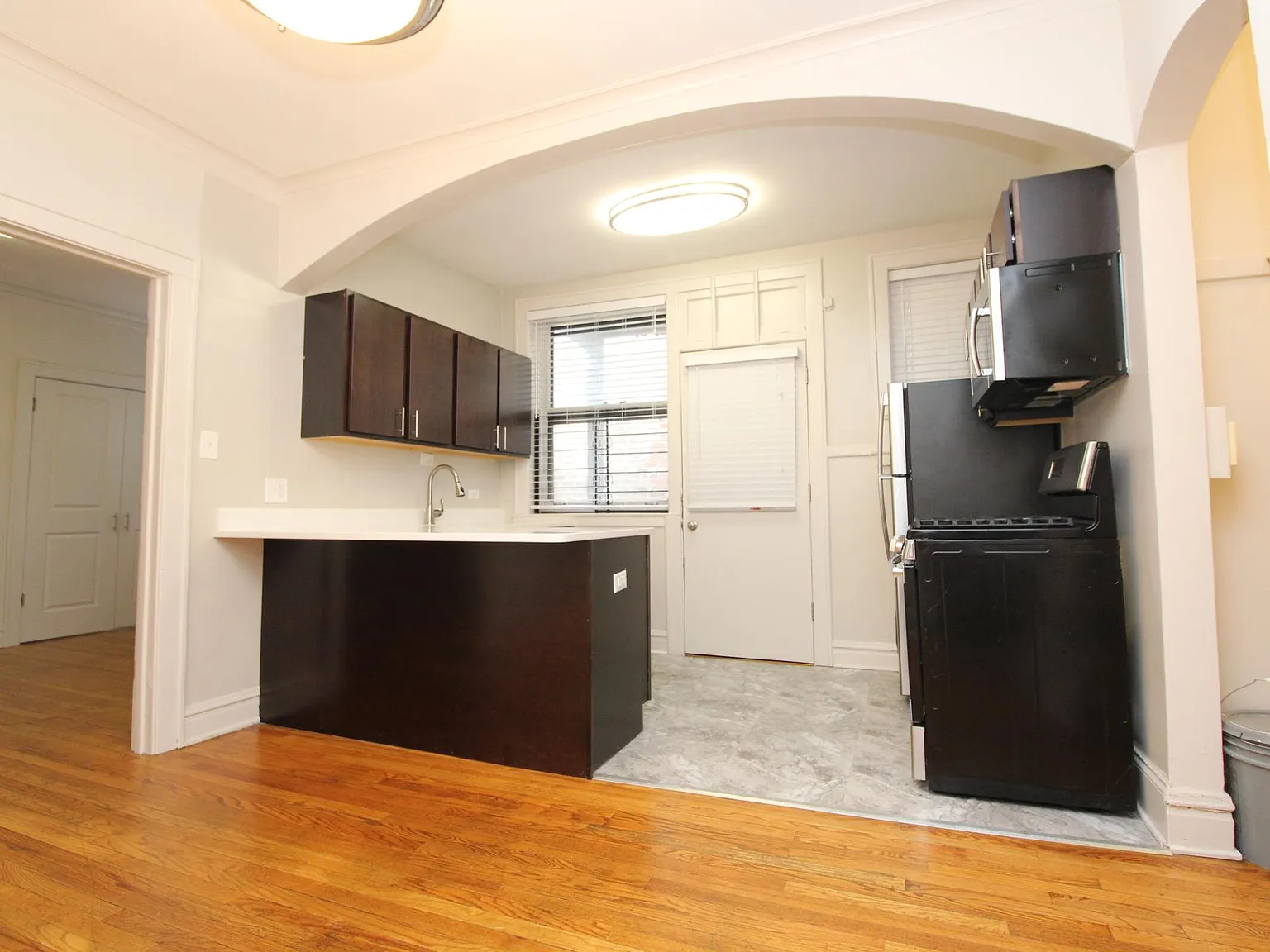 1 bed, 600 sqft, $2,200 — Photo 2