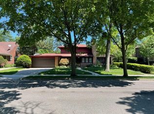 19620 S Renfrew Rd, Detroit, MI 48221