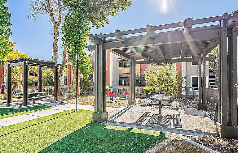 Bella Solara Apartment Homes — Photo 34