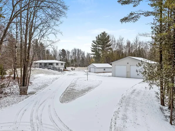 N6198 Ross Ln, Porterfield, WI 54159