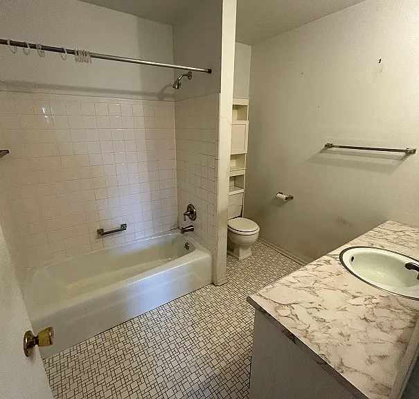 3245 Saric Ct #3F — Photo 3