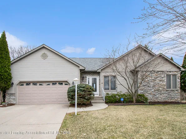 1854 Cricket Ln, East Lansing, MI 48823