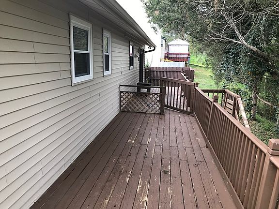4th image of 1400 La Paloma Dr