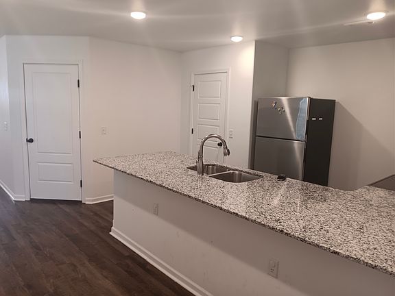 3rd image of 103 Anita Dr #103